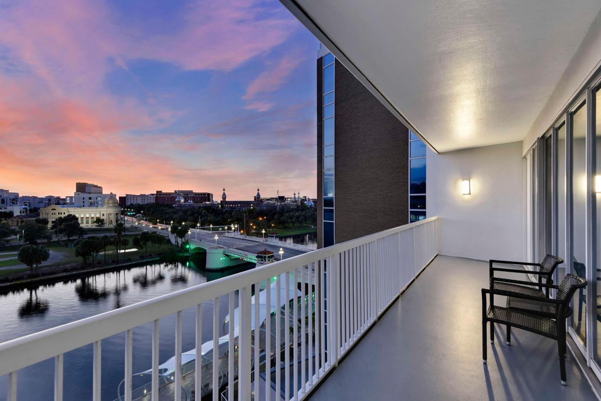 Hotel Tampa Riverwalk Eksteriør bilde